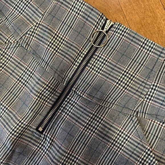 Nordstrom Plaid Check Mini Skirt with Zipper Detail Gray - Picture 4 of 7